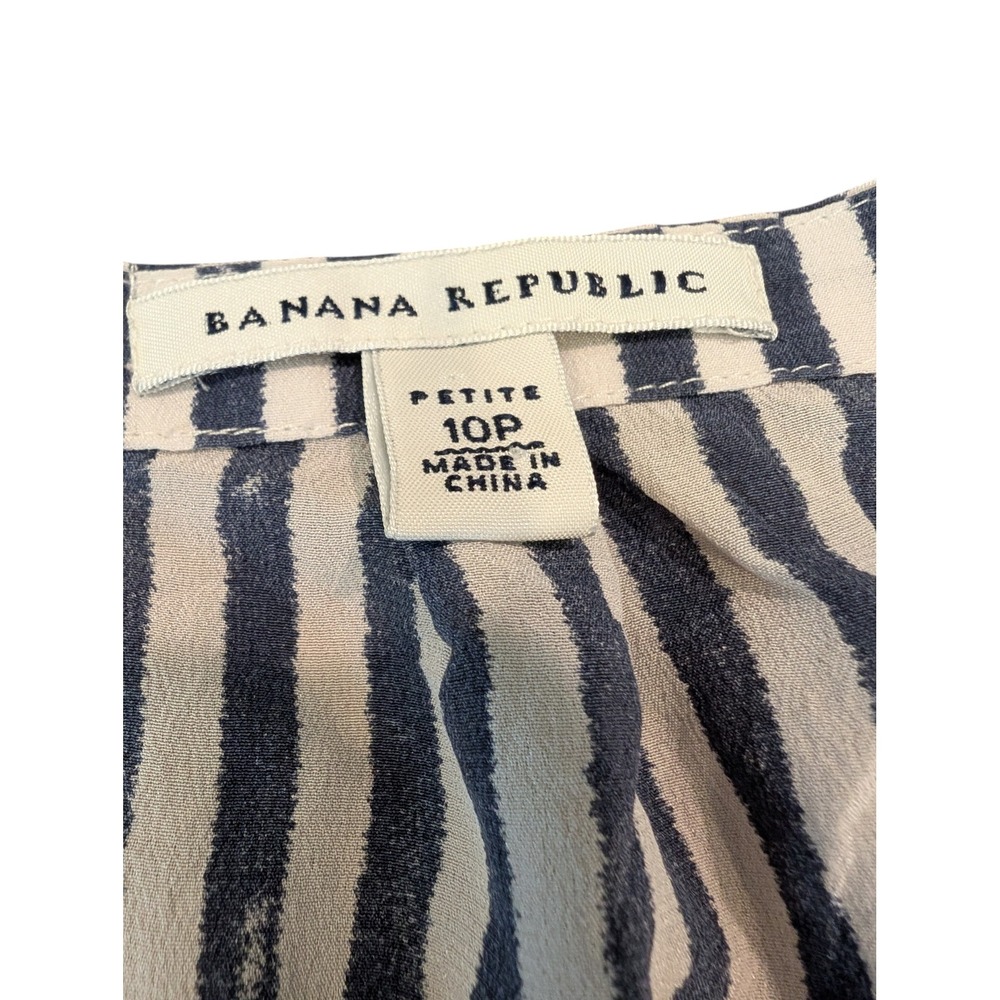 Banana Republic 100% Silk Blouse Striped  Navy White Gold Button Shoulder 10P - Picture 7 of 8